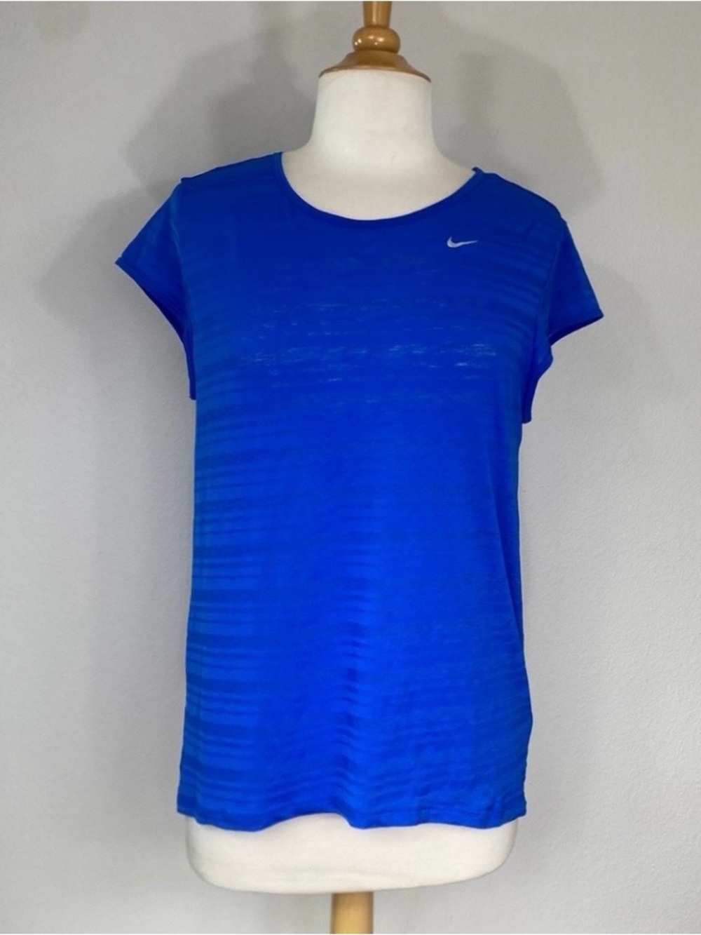 Nike Women's Cobalt Blue Dri Fit Lightweight T-Shirt Size Medium Running Active